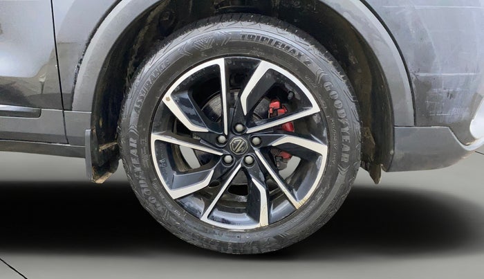 2023 MG ASTOR SAVVY 1.3 TURBO AT S RED, Petrol, Automatic, 16,039 km, Right Front Wheel