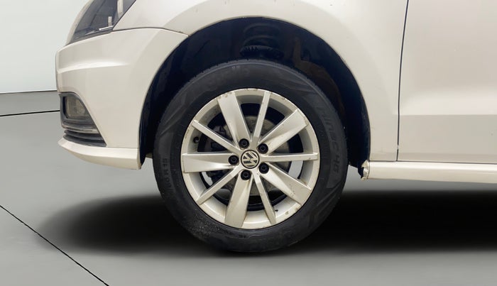 2016 Volkswagen Ameo HIGHLINE PLUS 1.5L 16 ALLOY, Diesel, Manual, 1,25,903 km, Left Front Wheel