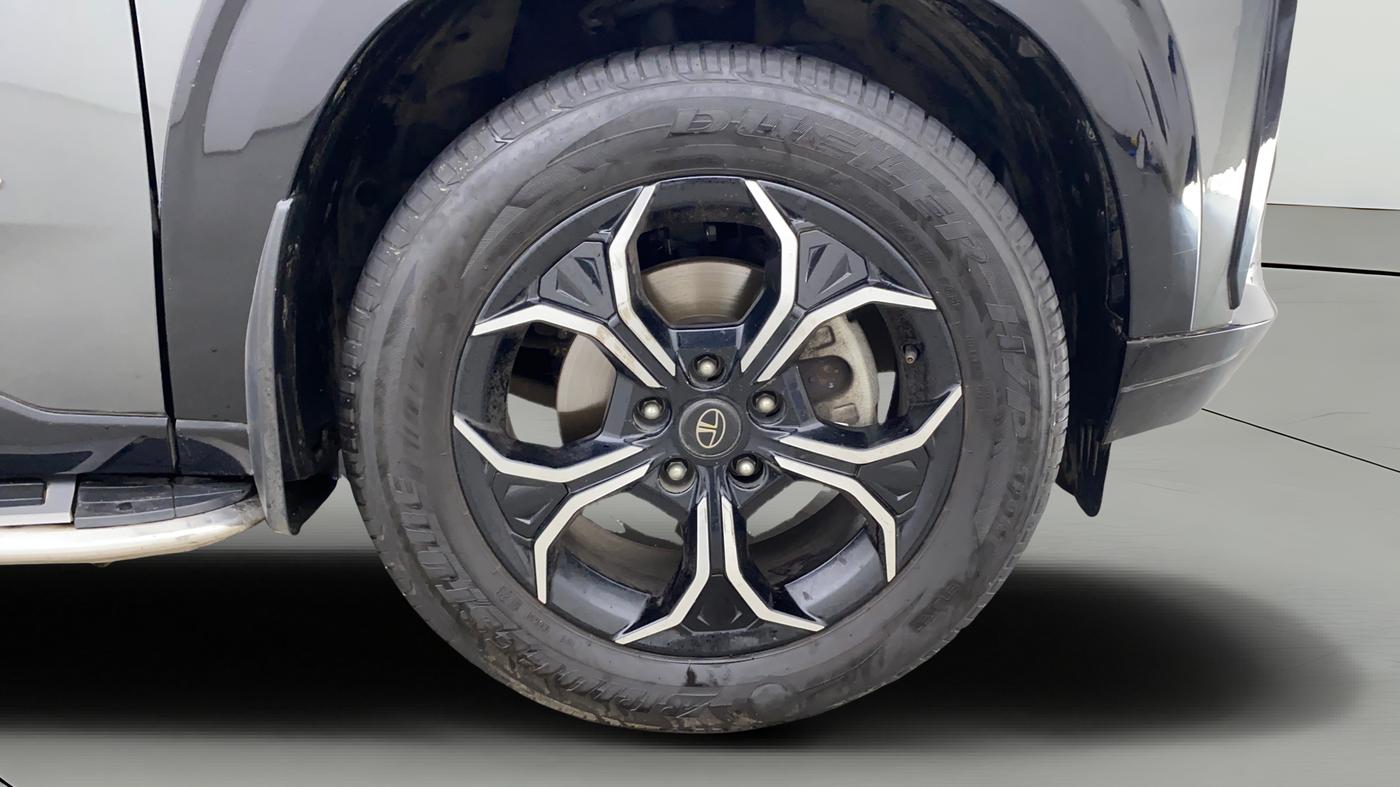 2025 Tata Curvv Creative 1.2 Petrol 7DCA, CNG, Automatic, 19,620 km, Right Front Wheel