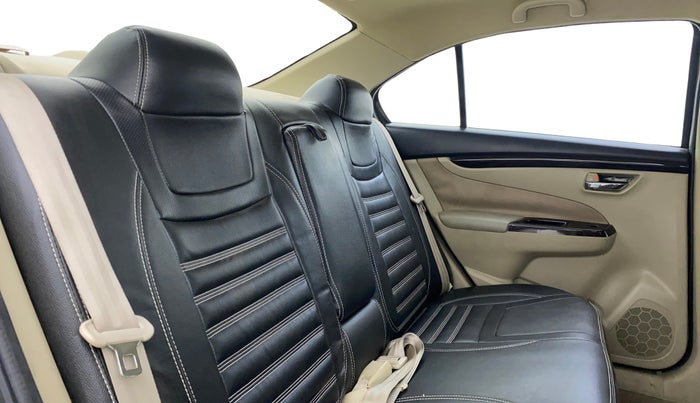 2017 Maruti Ciaz DELTA 1.4 MT PETROL, Petrol, Manual, 67,271 km, Right Side Rear Door Cabin