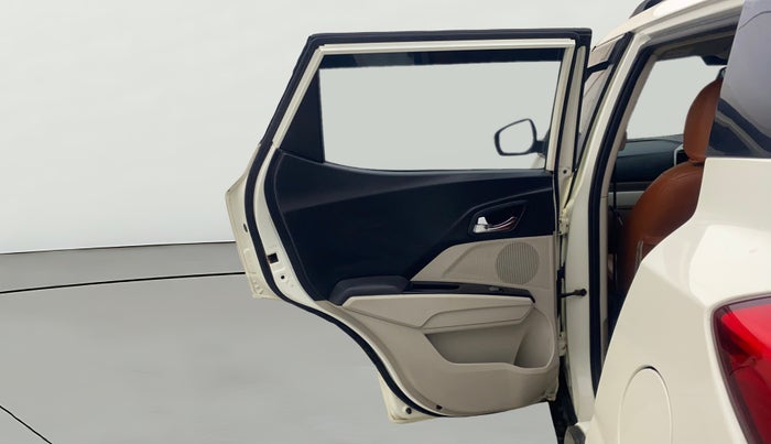 2019 Mahindra XUV300 W8 1.5 DIESEL, Diesel, Manual, 64,535 km, LHS Rear Door