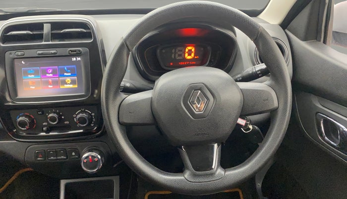 2018 Renault Kwid RXT 1.0 AMT, Petrol, Automatic, 51,234 km, Steering Wheel Close Up