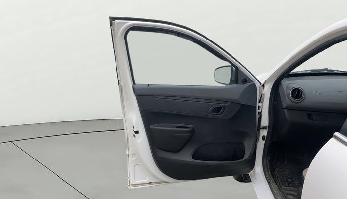 2020 Renault Kwid RXT 1.0 (O), Petrol, Manual, 11,219 km, LHS Front Door