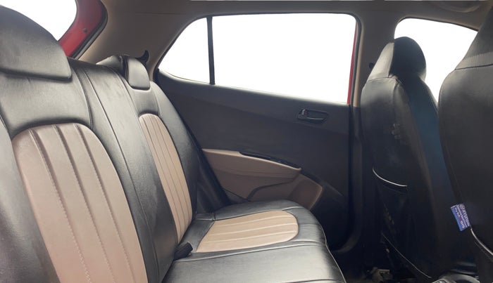 2019 Hyundai Grand i10 MAGNA AT 1.2 KAPPA VTVT, Petrol, Automatic, 40,659 km, Right Side Rear Door Cabin