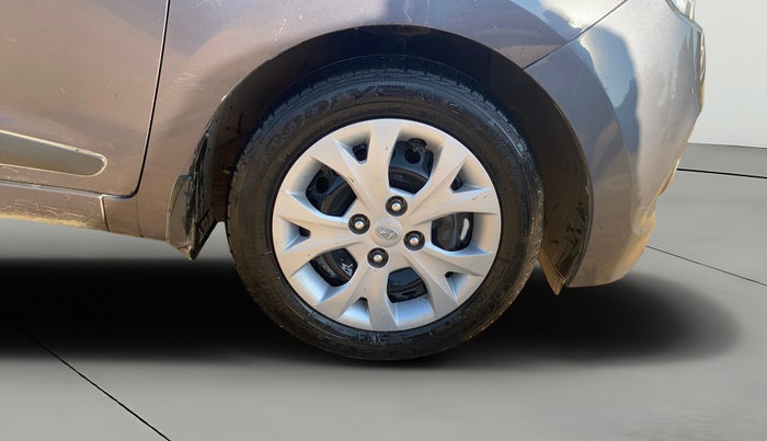 2016 Hyundai Grand i10 SPORTZ 1.2 KAPPA VTVT, Petrol, Manual, 87,768 km, Left Front Wheel