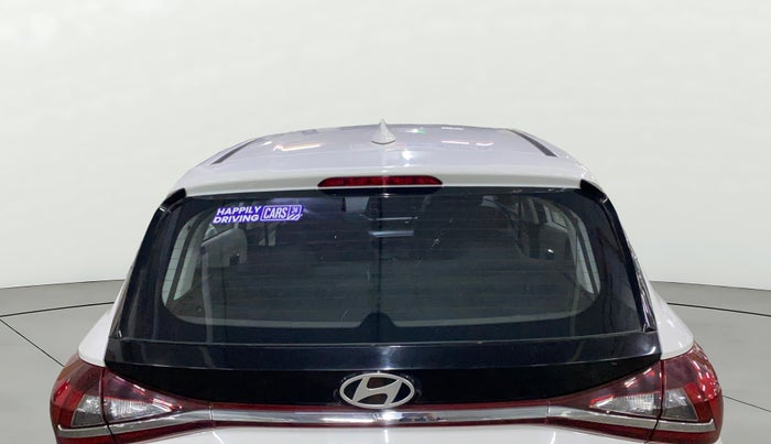 2025 Hyundai NEW I20 SPORTZ 1.2 MT, Petrol, Manual, 5,349 km, Rear Windshield