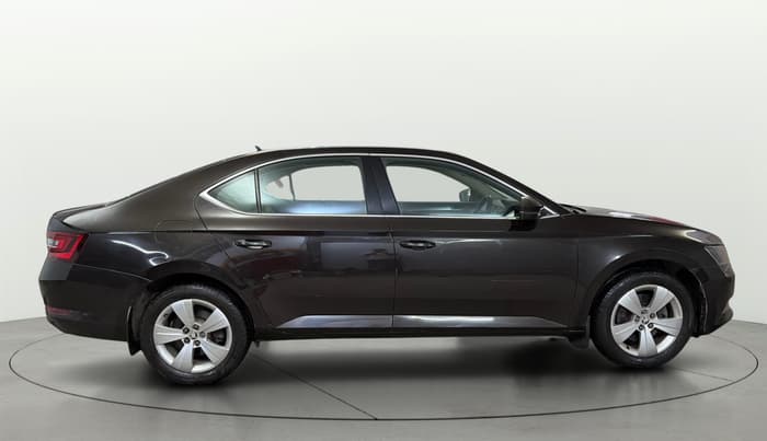 2016 Skoda Superb STYLE 1.8 TSI MT, Petrol, Manual, 77,783 km, Right Side View