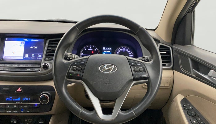 2017 Hyundai Tucson GLS 2WD AT DIESEL, Diesel, Automatic, 1,32,365 km, Steering Wheel Close Up