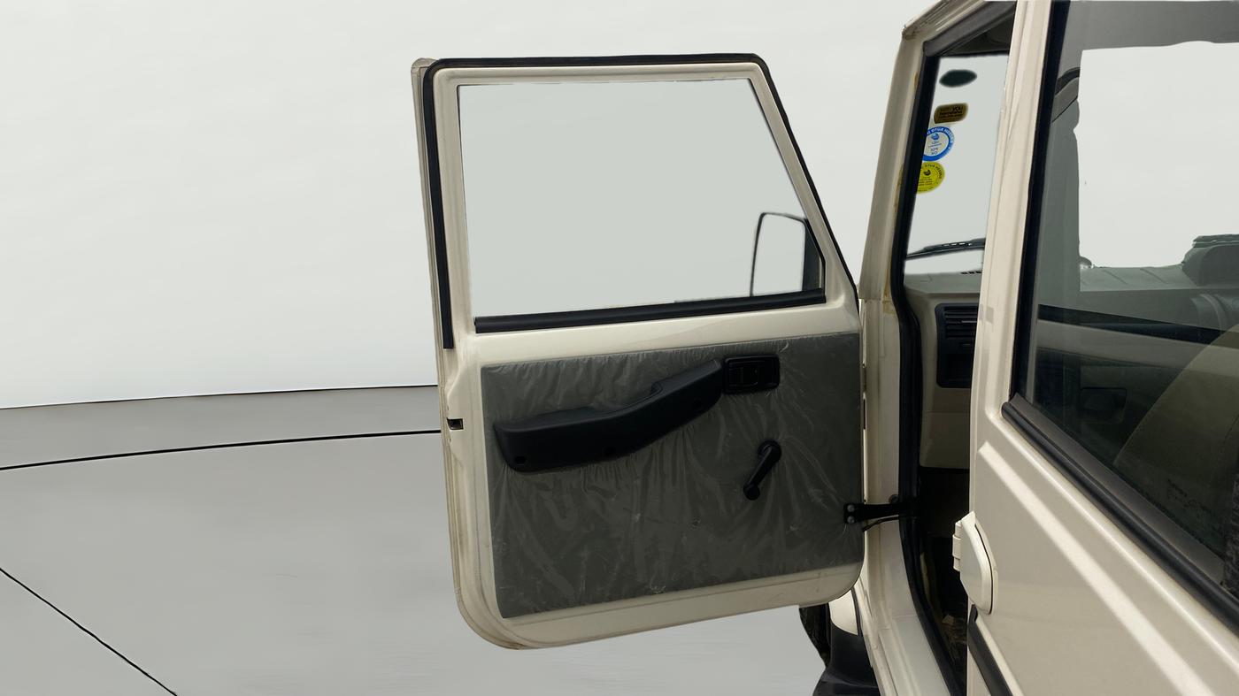 2021 Mahindra Bolero B4, Diesel, Manual, 67,014 km, LHS Front Door