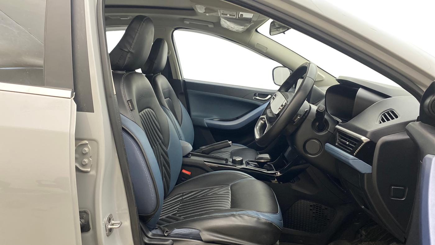 2024 Tata Curvv Creative Plus S 1.2 Petrol 7DCA, Petrol, Automatic, 25,382 km, Right Side Front Door Cabin