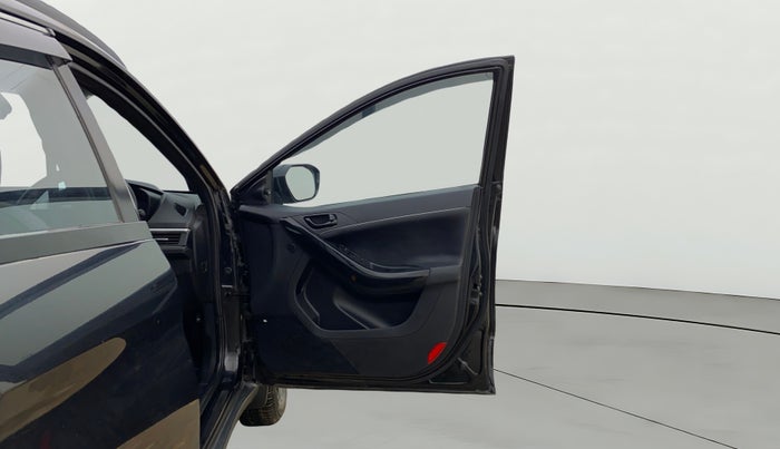 2024 Tata NEXON Fearless Plus S 1.2 Revotron 7DCA Dark Edition, Petrol, Automatic, 37,551 km, RHS Front Door