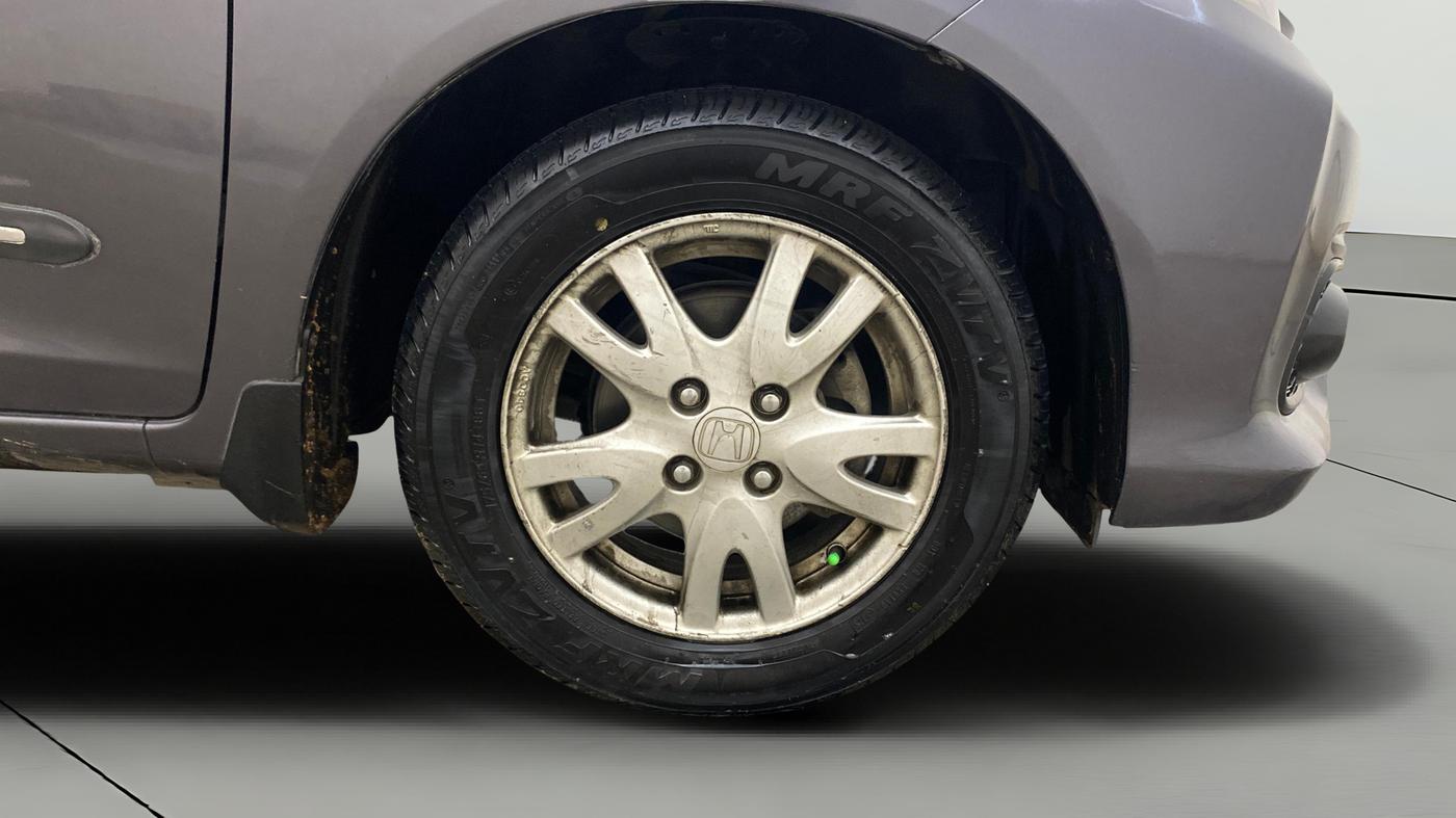 2018 Honda Brio VX AT, Petrol, Automatic, 37,121 km, Right Front Wheel