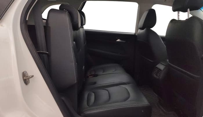 2019 MG HECTOR SHARP 1.5 DCT PETROL, Petrol, Automatic, 77,275 km, Right Side Rear Door Cabin
