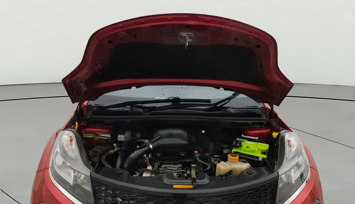 2018 Tata NEXON XM PETROL, Petrol, Manual, 62,551 km, Open Bonet