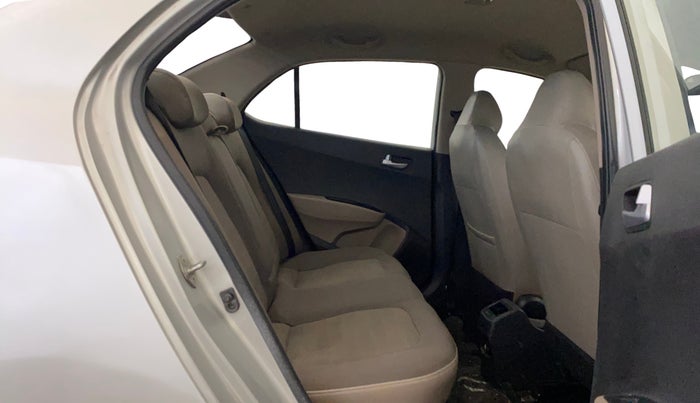 2017 Hyundai Xcent S 1.2, Petrol, Manual, 1,09,122 km, Right Side Rear Door Cabin