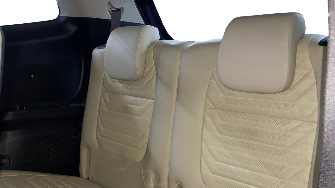 2022 KIA CARENS LUXURY PLUS 1.4 PETROL DCT 7 STR, Petrol, Automatic, 25,776 km, Third Seat Row ( optional )