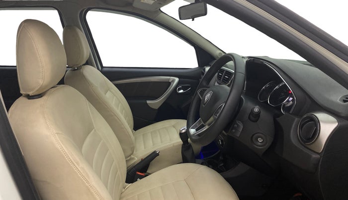 2020 Renault Duster RXZ 1.5 PETROL MT, Petrol, Manual, 24,555 km, Right Side Front Door Cabin