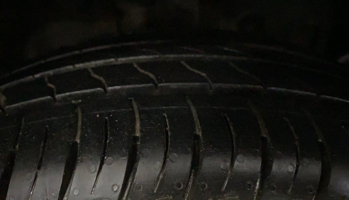 2016 Ford Ecosport TITANIUM 1.5L PETROL, Petrol, Manual, 52,465 km, Right Front Tyre Tread