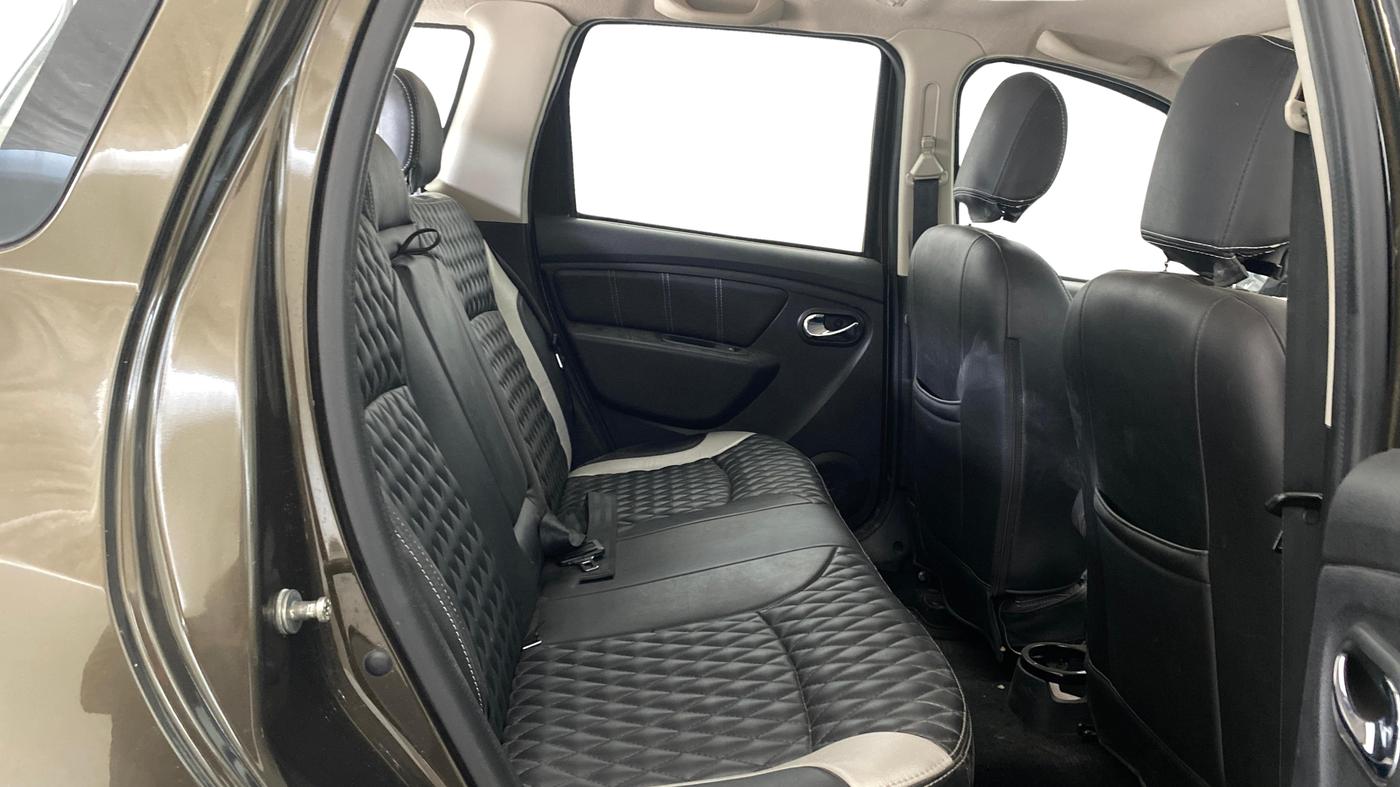 2020 Renault Duster RXZ 1.5 PETROL MT, Petrol, Manual, 34,677 km, Right Side Rear Door Cabin