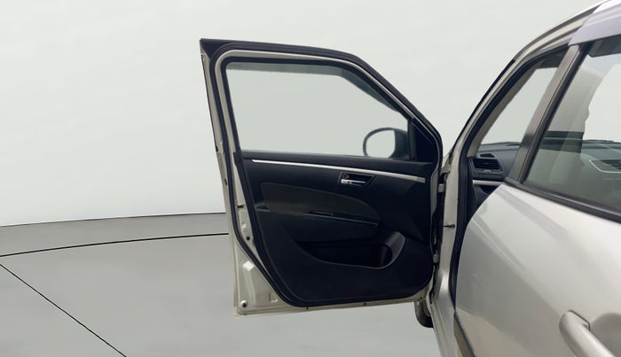 2016 Maruti Swift VXI, Petrol, Manual, 18,988 km, LHS Front Door