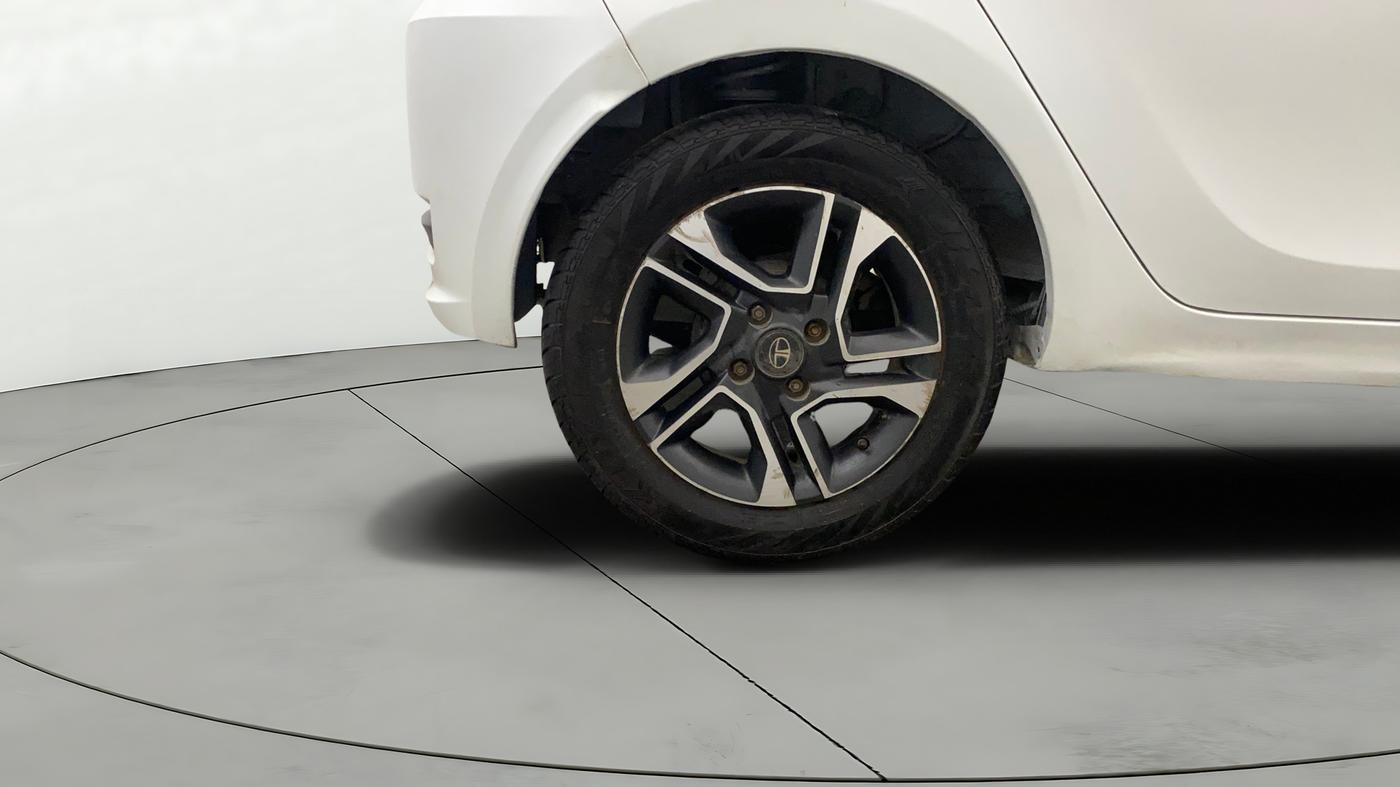 2020 Tata Tiago XZ PLUS PETROL, Petrol, Manual, 1,41,342 km, Right Rear Wheel