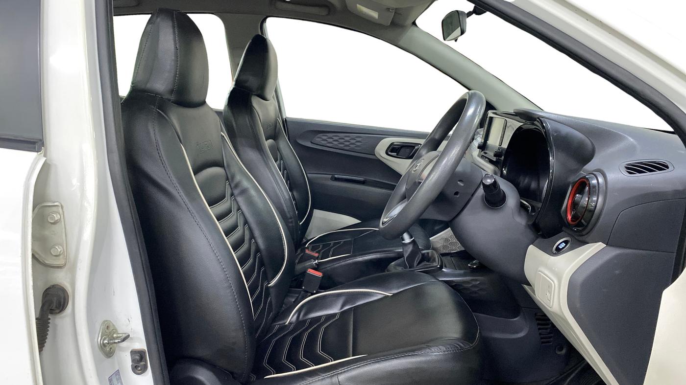 2020 Hyundai AURA SX+ 1.0 TURBO GDI MT, Petrol, Manual, 38,865 km, Right Side Front Door Cabin