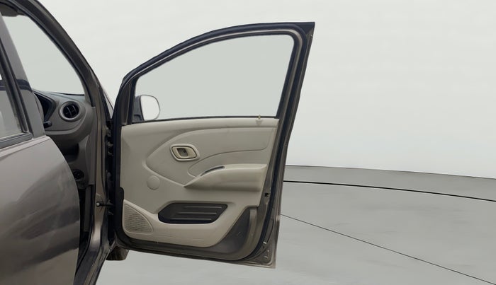 2017 Datsun Redi Go T (O), Petrol, Manual, 1,11,524 km, RHS Front Door