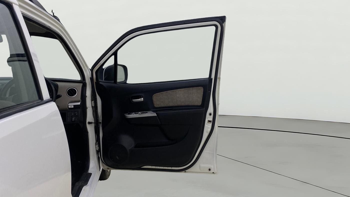 2013 Maruti Wagon R 1.0 VXI, CNG, Manual, 1,18,028 km, RHS Front Door