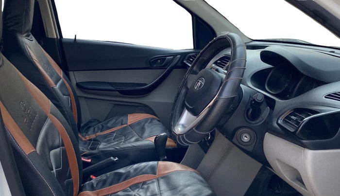 2017 Tata Tiago XT PETROL, Petrol, Manual, 27,057 km, Right Side Front Door Cabin