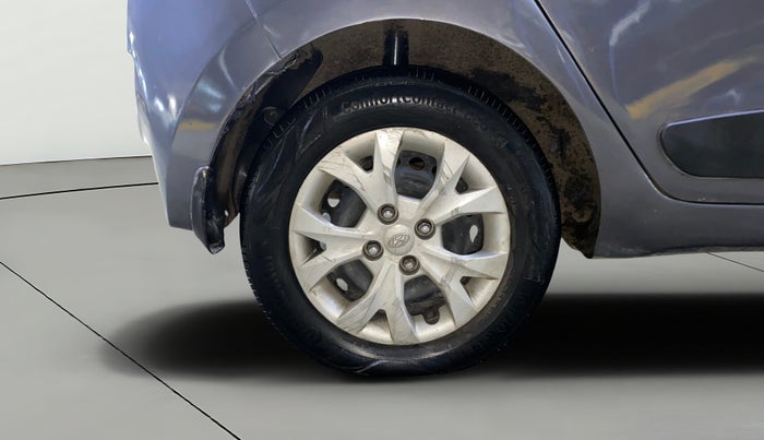 2014 Hyundai Grand i10 SPORTZ 1.2 KAPPA VTVT, Petrol, Manual, 1,00,120 km, Right Rear Wheel
