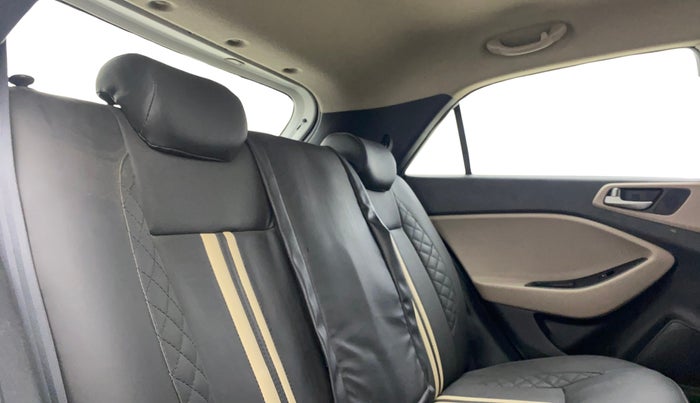 2019 Hyundai Elite i20 ASTA 1.2 (O), Petrol, Manual, 80,663 km, Right Side Rear Door Cabin