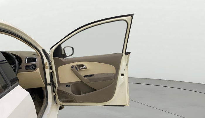 2014 Skoda Rapid 1.6 MPI AMBITION PLUS AT, Petrol, Automatic, 76,222 km, RHS Front Door