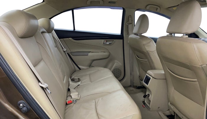 2016 Maruti Ciaz ZXI+, CNG, Manual, 59,334 km, Right Side Rear Door Cabin