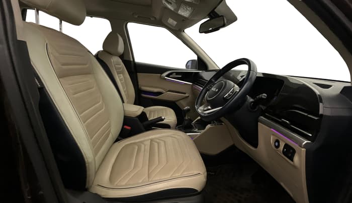 2022 KIA CARENS LUXURY PLUS 1.4 PETROL 7 STR, Petrol, Manual, 37,223 km, Right Side Front Door Cabin