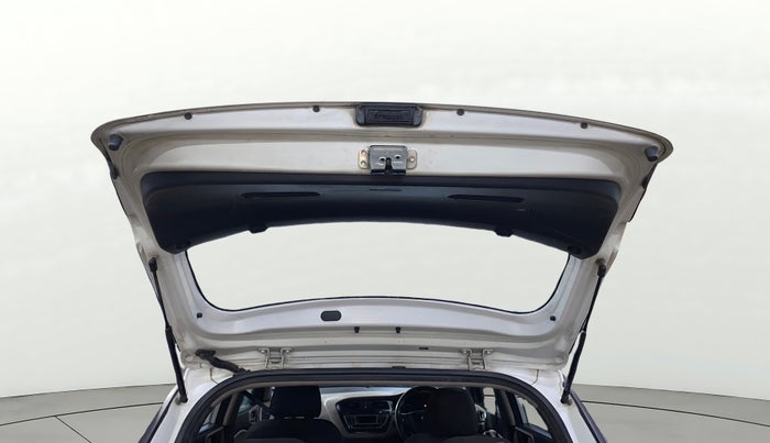 2015 Hyundai Elite i20 SPORTZ 1.2 (O), Petrol, Manual, 78,994 km, Boot Door Open