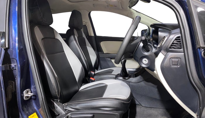 2023 Tata ALTROZ XM PLUS SUNROOF, CNG, Manual, 16,224 km, Right Side Front Door Cabin