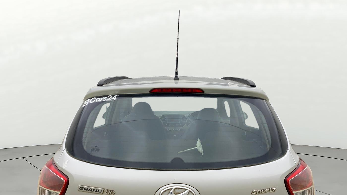2017 Hyundai Grand i10 SPORTZ (O) AT 1.2 KAPPA VTVT, Petrol, Automatic, 67,117 km, Rear Windshield