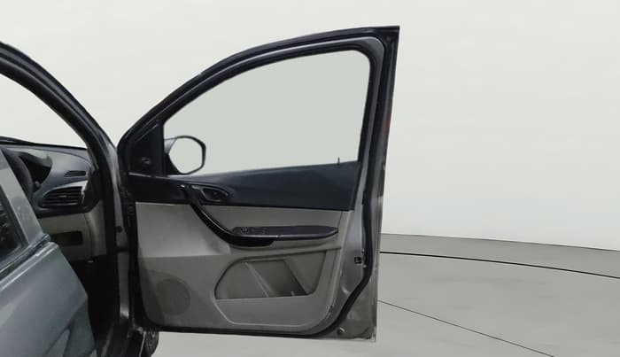 2018 Tata Tiago XM PETROL, Petrol, Manual, 70,355 km, RHS Front Door