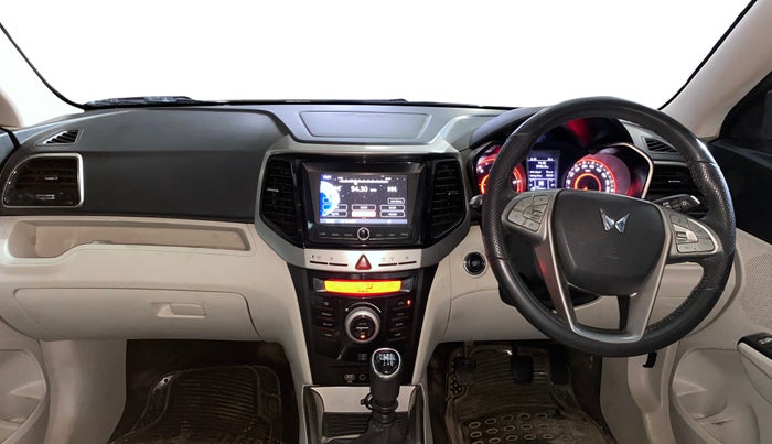 2022 Mahindra XUV300 W8 (O) 1.5 DIESEL, Diesel, Manual, 1,10,037 km, Dashboard