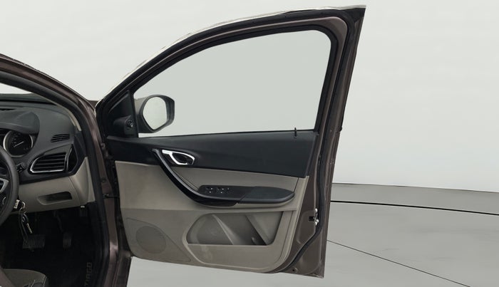 2017 Tata Tiago XZA PETROL, Petrol, Automatic, 66,985 km, RHS Front Door