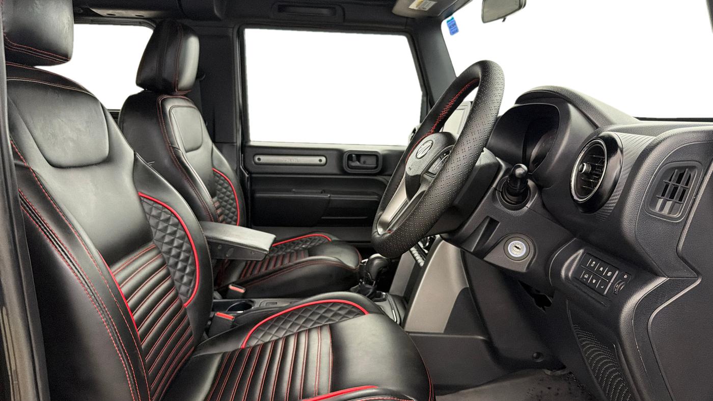 2021 Mahindra Thar LX PETROL HT 4WD AT, Petrol, Automatic, 36,568 km, Right Side Front Door Cabin