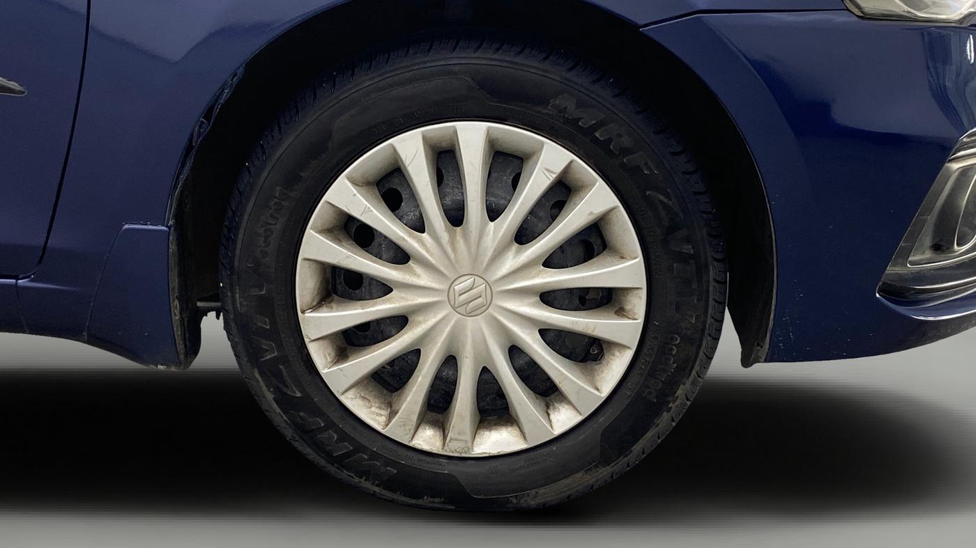 2021 Maruti Ciaz SIGMA 1.5 SHVS MT  PETROL, Petrol, Manual, 1,00,250 km, Right Front Wheel