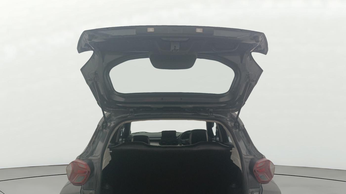2024 Tata PUNCH PURE MT, Petrol, Manual, 26,139 km, Boot Door Open