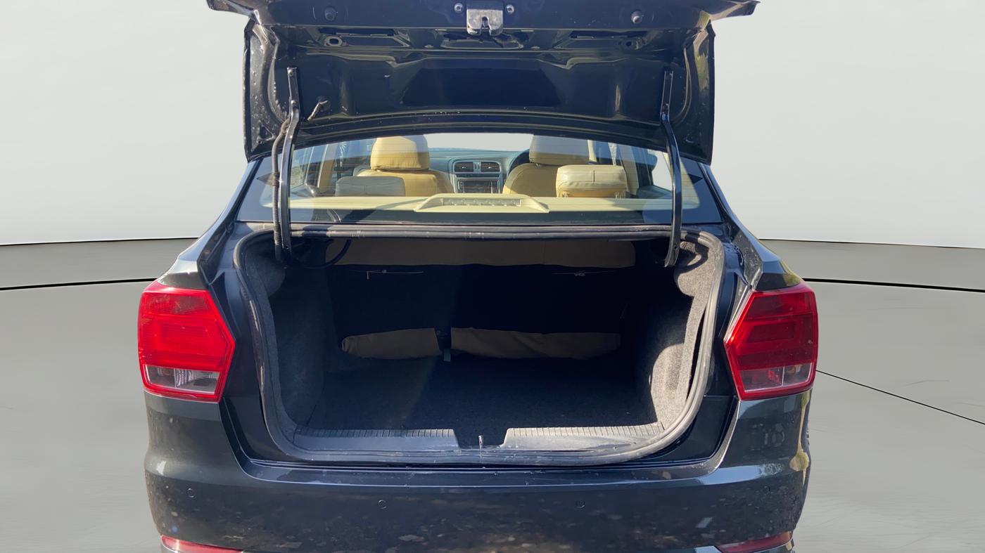 2018 Volkswagen Ameo HIGHLINE PLUS 1.5L AT 16 ALLOY, Diesel, Automatic, 87,218 km, Boot Open Zoomed View