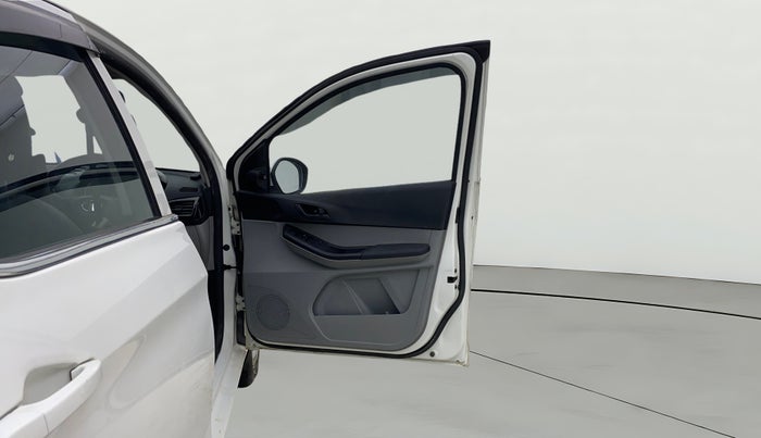 2021 Tata Tiago XT (O) PETROL, Petrol, Manual, 31,877 km, RHS Front Door