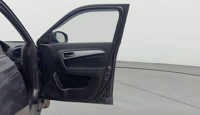 2020 Maruti Vitara Brezza ZXI, Petrol, Manual, 99,469 km, RHS Front Door