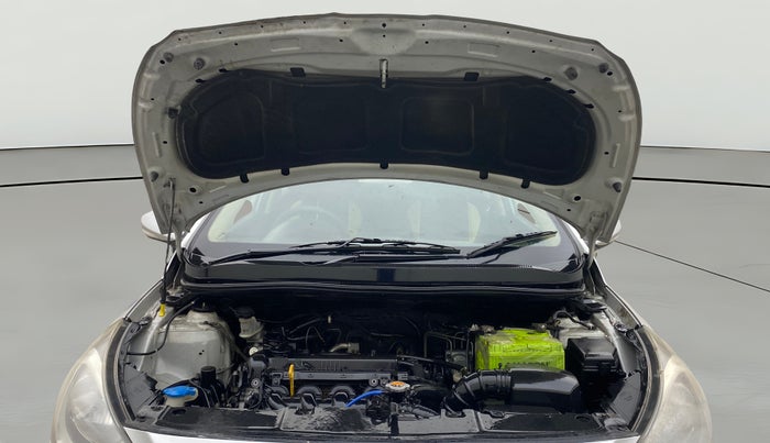 2013 Hyundai Verna FLUIDIC 1.6 VTVT SX, Petrol, Manual, 1,07,943 km, Open Bonet