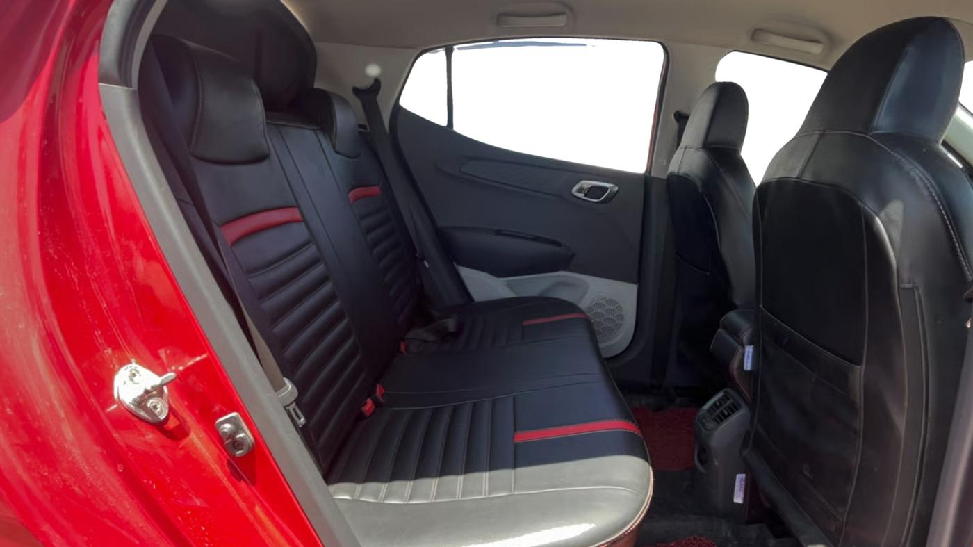 2020 Hyundai GRAND I10 NIOS SPORTZ 1.2 KAPPA VTVT, Petrol, Manual, 30,358 km, Right Side Rear Door Cabin