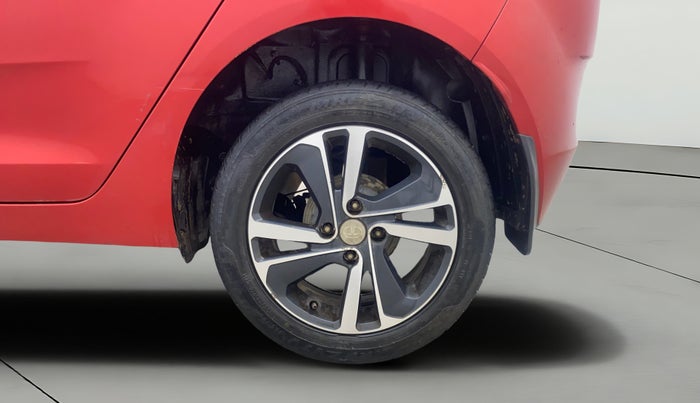 2021 Tata ALTROZ XZ PETROL, Petrol, Manual, 43,470 km, Left Rear Wheel