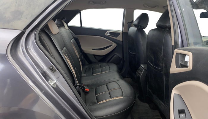 2016 Hyundai Elite i20 SPORTZ 1.2, Petrol, Manual, 74,311 km, Right Side Rear Door Cabin